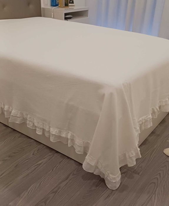 Colcha com folho em linho Zara HOME