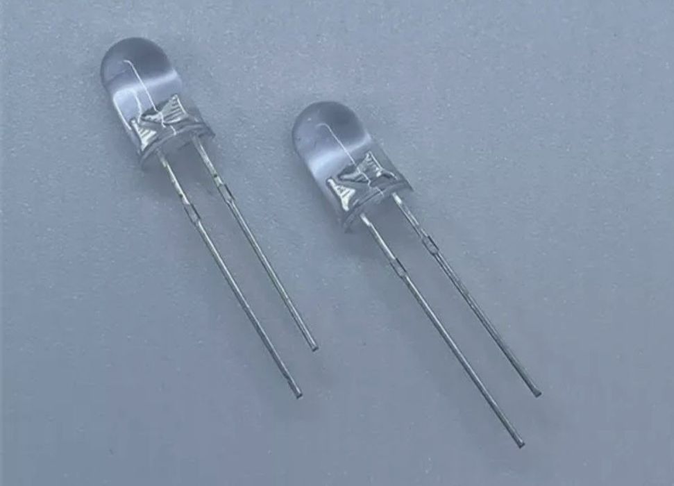 Світлодіоди, діоди 3 вольта 5 мм, светодиоды