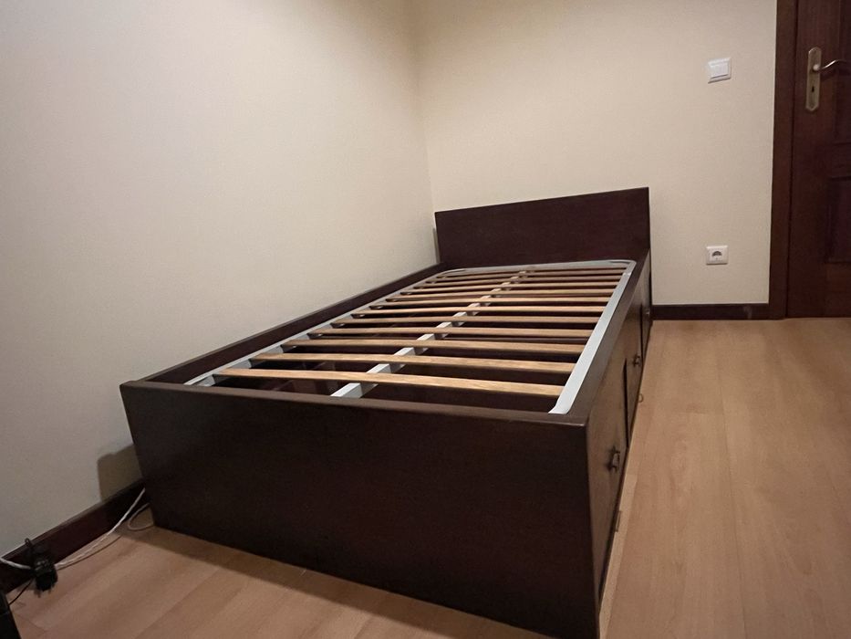 Cama de solteiro completa