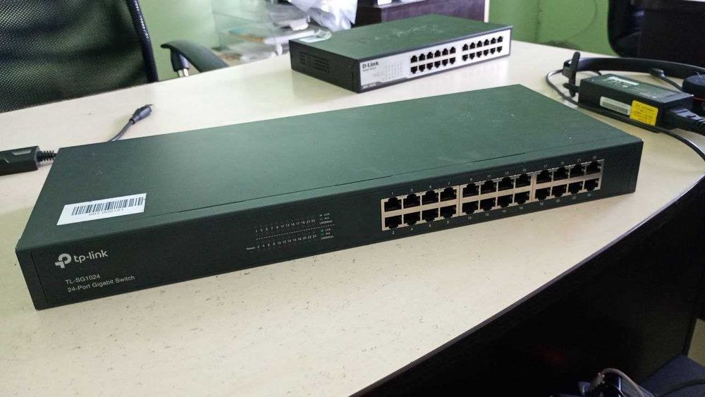 Некерований комутатор TL-SG1024 (24 порта)