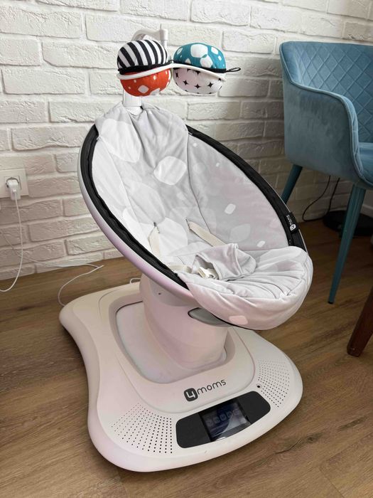 Заколисуючий центр для немовлят 4MOM
