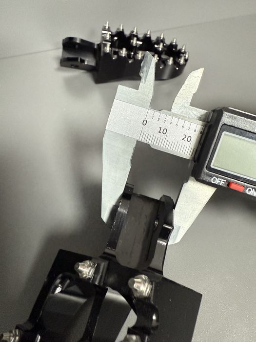 Підножки водія з шипами на мотоцикл