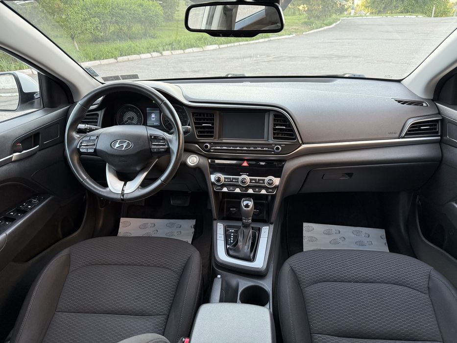 Hyundai Elantra 2020