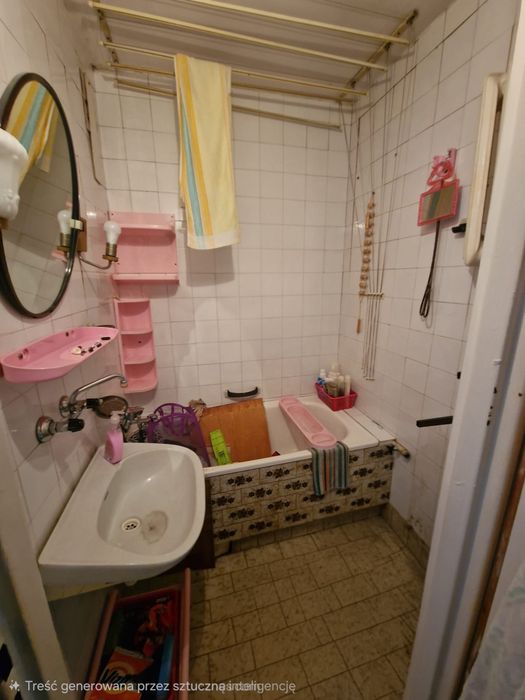 SPRZEDAM 2-pokojowe mieszkanie z balkonem (loggia) – 1. piętro w wieżowcu z windą