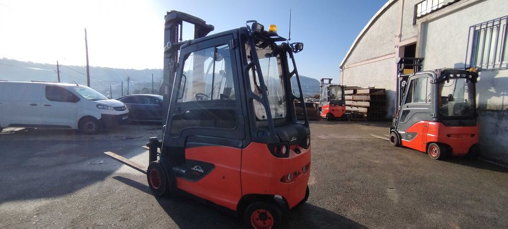 Empilhador Elétrico E35HL-01
