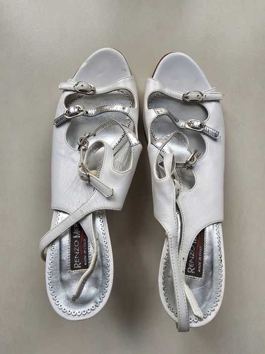 Продам шкіряні жіночі босоніжки Renzo Mercuri