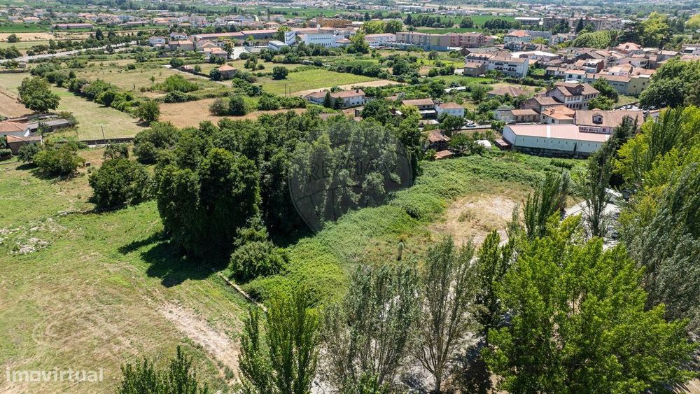 Moradia T3 para venda — Madalena E Samaiões, Vila Real