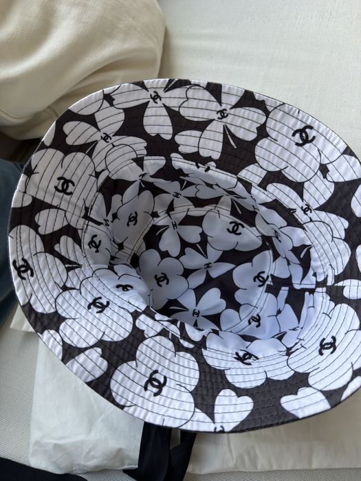 Chanel Bucket Hat — два варіанти панама