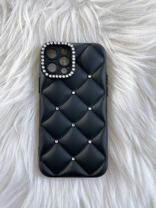 Czarne matowe etui pikowane diamenciki Iphone 12 pro