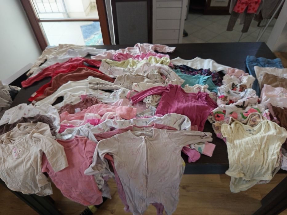 Paka ubrań 68 dla dziewczynki