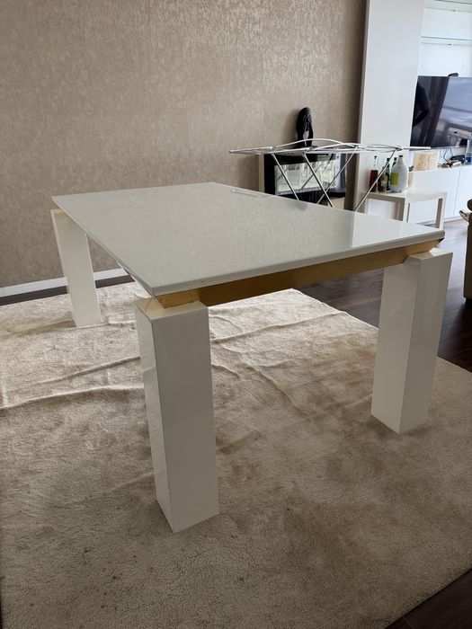 Mesa de jantar extensível
