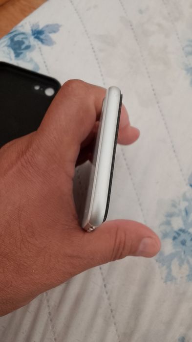 iPhone SE impecável