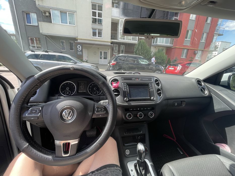 Volkswagen Tiguan 2017 VIN WVGAV7AX4HK023139 фото оголошення 10 з 11