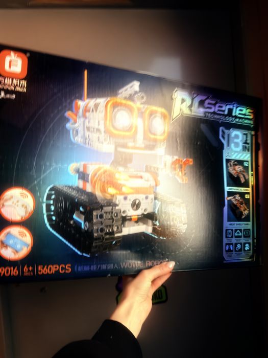 Конструктор робот на радіокеруванні 3 в 1