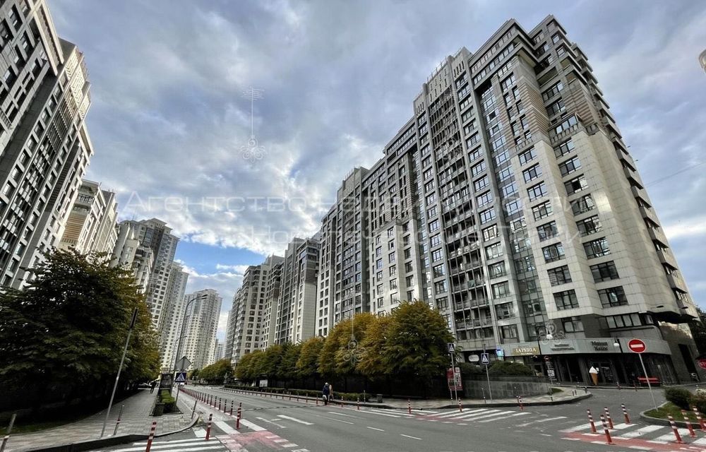 1к Верхогляда 3 квартира 50 м2 без ремонту Новопечерськи липки