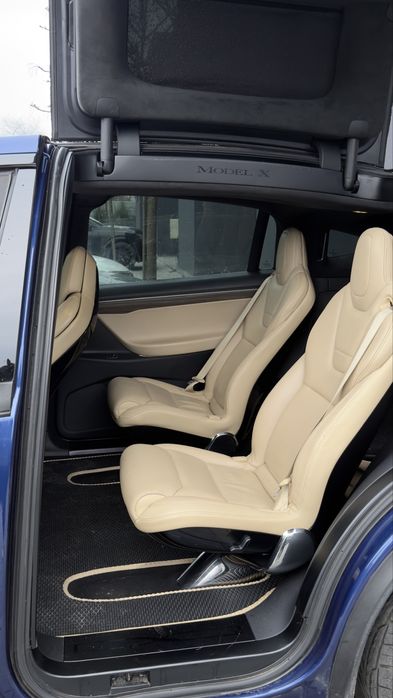 Tesla Model X P90D 772 л.с. 2016 року