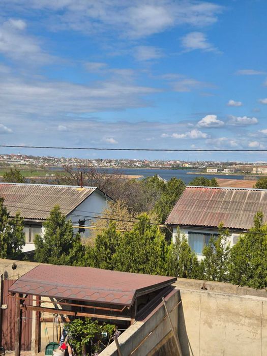Будинок біля Озера передмісття Одеси та Чорноморська