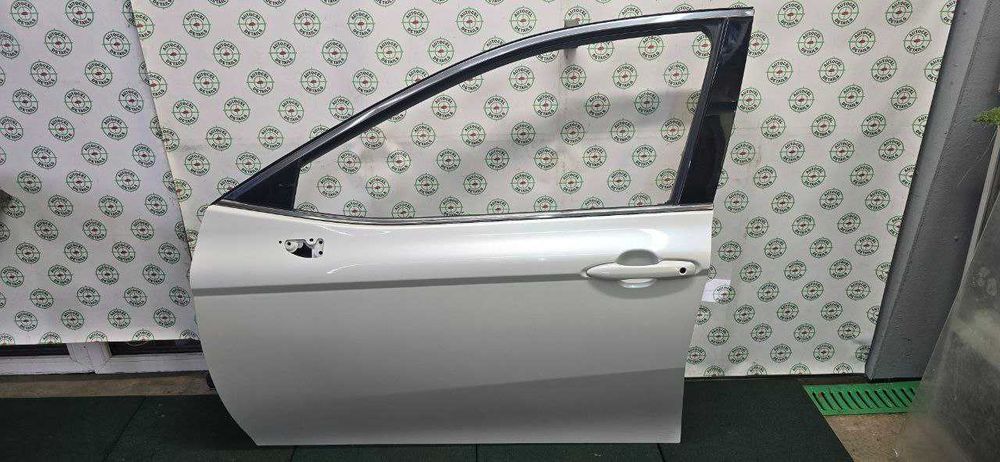 Дверь передняя левая Камри 70 2018-2024 (Platinum White Pearl 089)