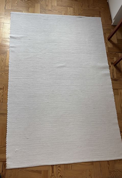 Tapete sala \ quarto \ escritório marca 'area', dimensões 1,80x1,15 m