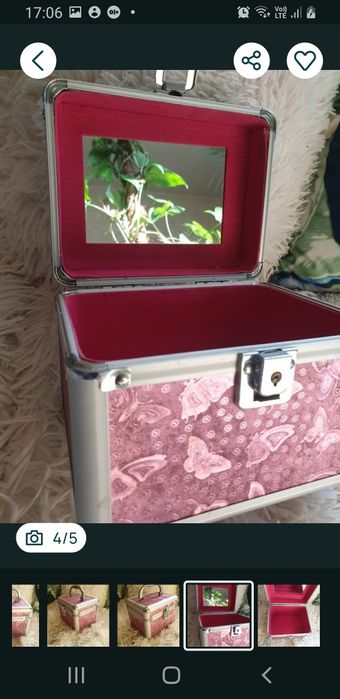 Kuferek różowy z lusterkiem