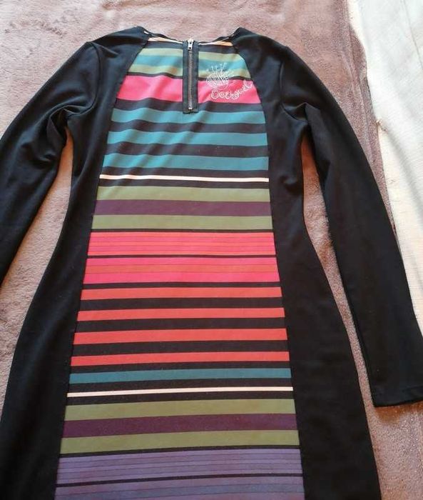 Oryginalna elegancka sukienka Desigual rozmiar M
