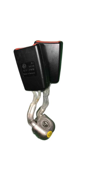 Encaixe de Cinto Central VW GOLF V