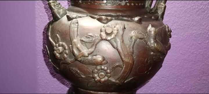 Ânfora Japonesa Antiga