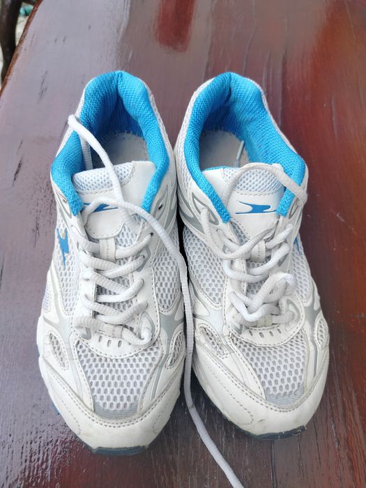Buty sportowe r.39