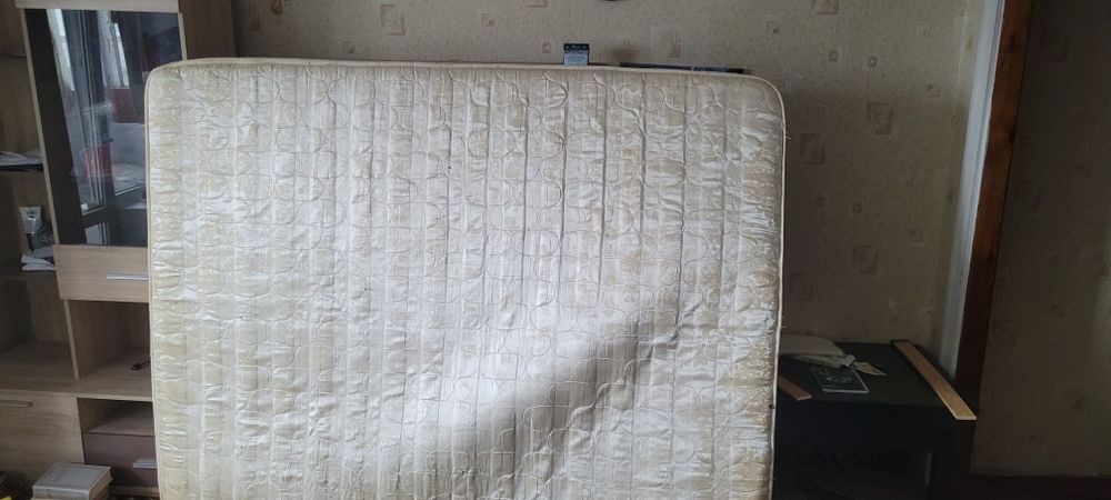 Продам матрац 160/200