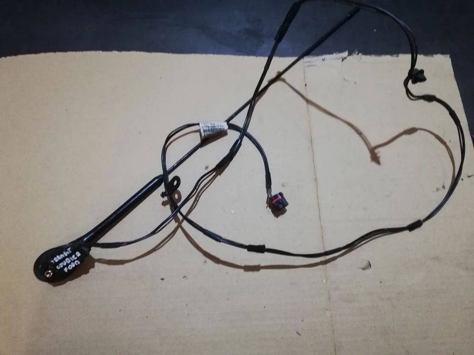 ANTENA KAROSERYJNA ET76-18812-EC Ford Transit Courier
