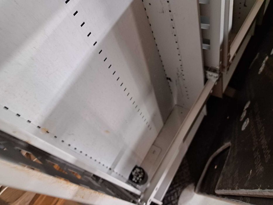 Szuflady do VW Caddy