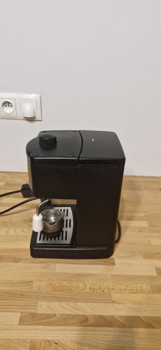 Ekspres ciśnieniowy deLonghi