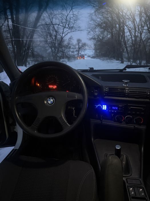 Продам BMW E34.