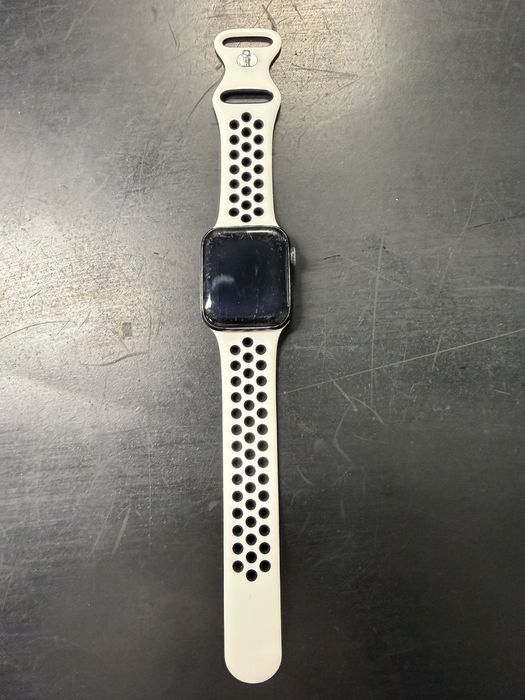 Apple watch SE 2nd gen 44mm