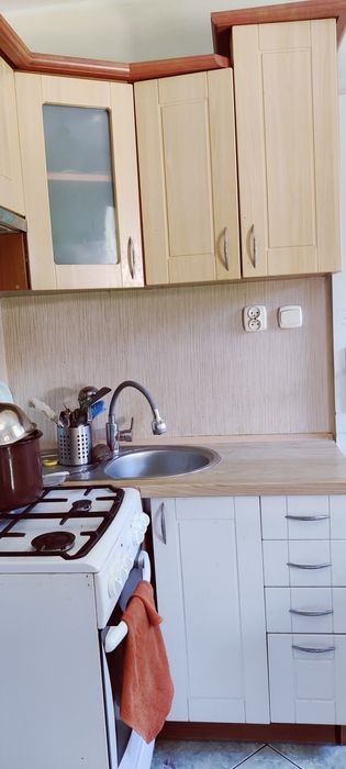 Szafki kuchenne z kuchenką gazową