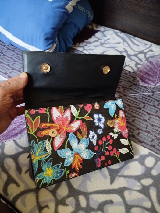 Продам Versace сумка