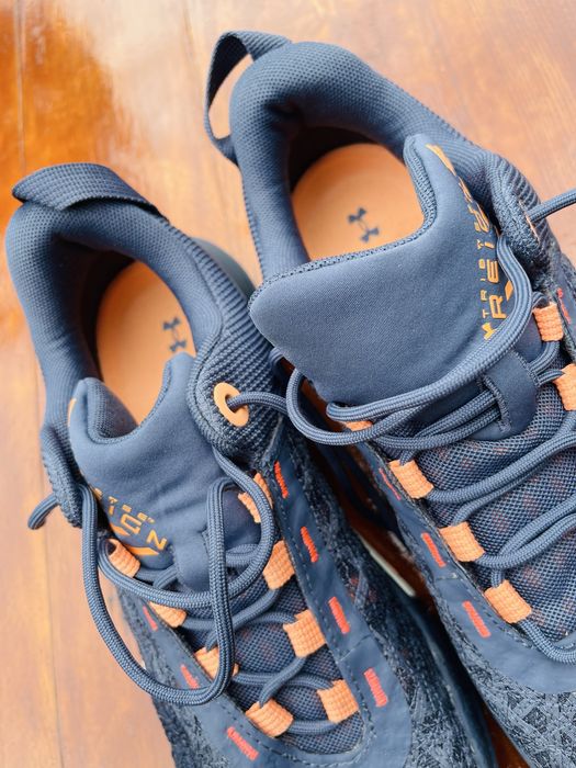 Чоловічі кросівки Under Armour TriBase Reign 5