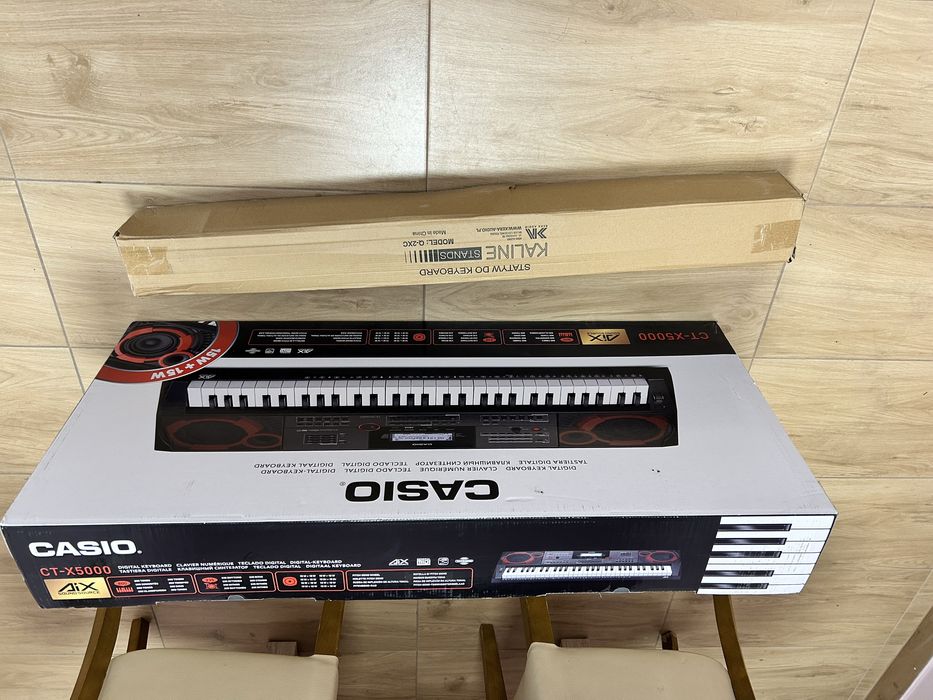 Keyboard Casio plus statyw-NOWY
