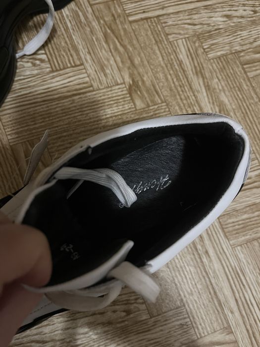 Ботинки під кросівки