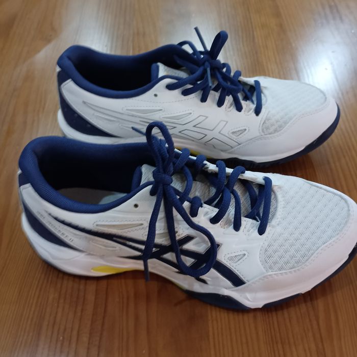 Tênis badminton/padel . Praticamente novo.Baixa precos !