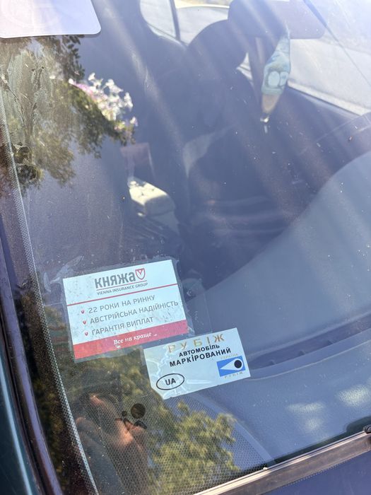 Рено меган 1 гарне авто