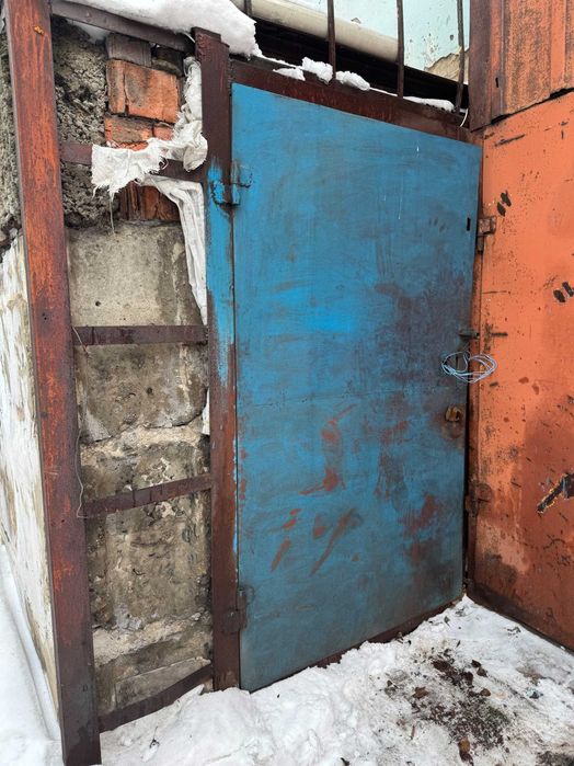 Здається підсходова комора