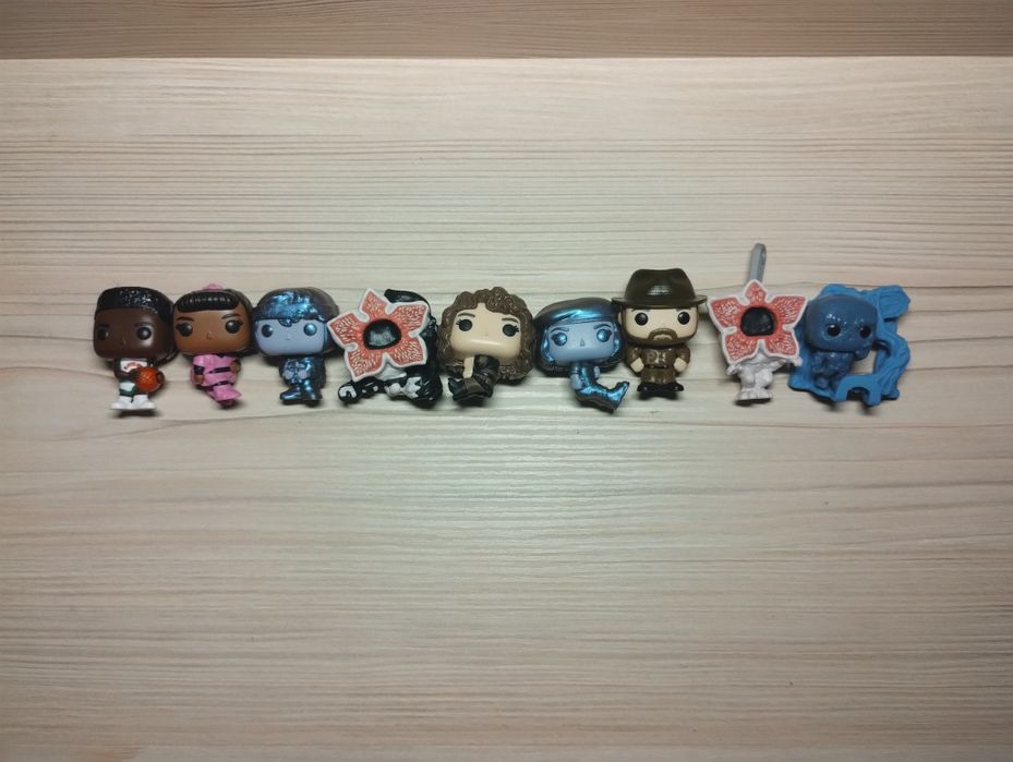 Фігурки Kinder Joy Stranger Things