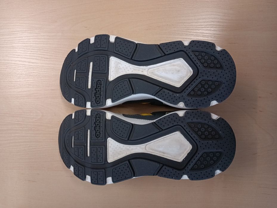 Sportowe buty Adidas rozmiar 39 i 1/3