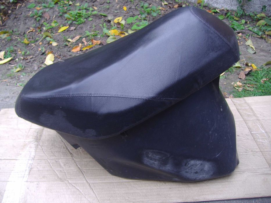 Сиденье + унитаз на скутер/мопед Honda Dio AF27 AF28 полик торпеда
