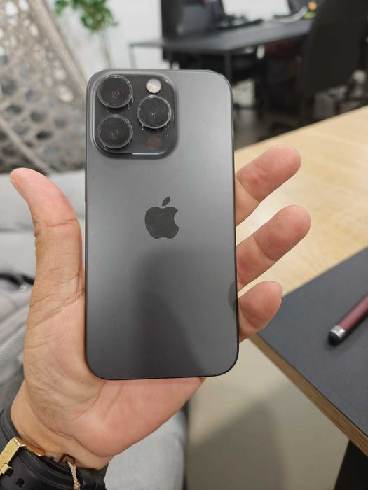 iPhone 15 Pro - 256GB Preto