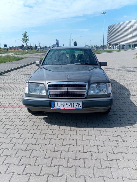 Mercedes-Benz W124