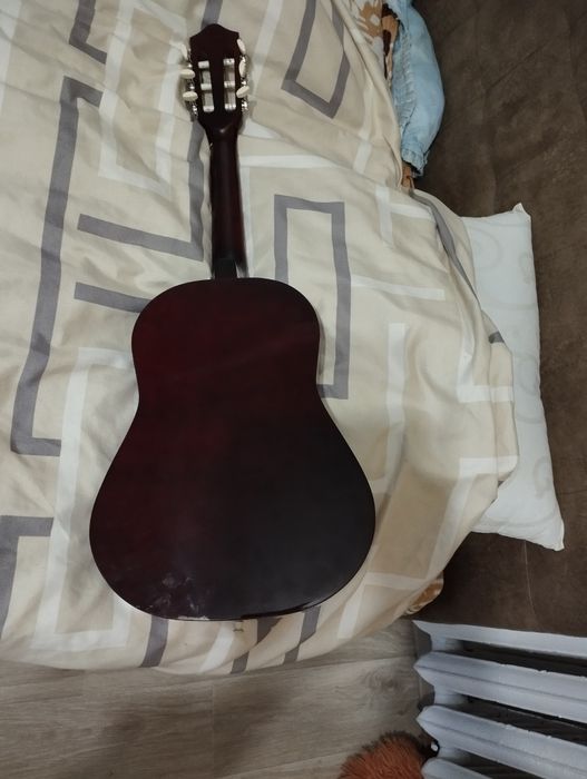 Гітара Figure 1/2