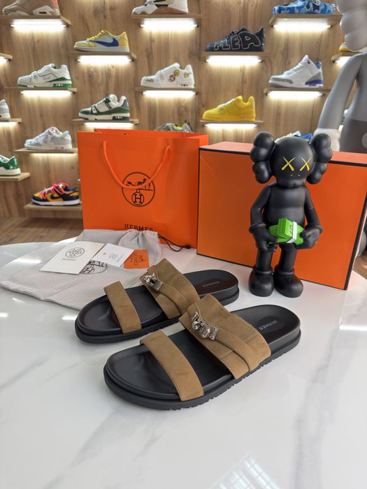 Тапочки Hermes Chypre Sandals Men Black / Brown