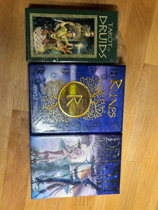 Tarot of Druids, Dream Interpretation, Runes Oracle оракул Lo Scarabeo